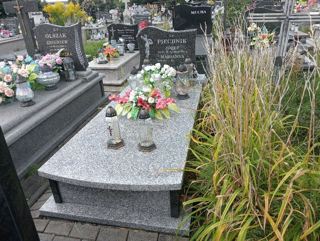 Grób MARIANNA PIECHNIK