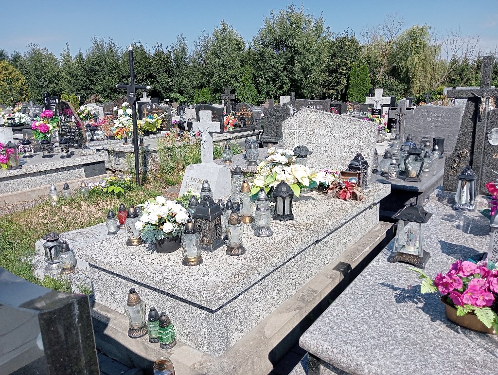 Grób HENRYK BIELECKI