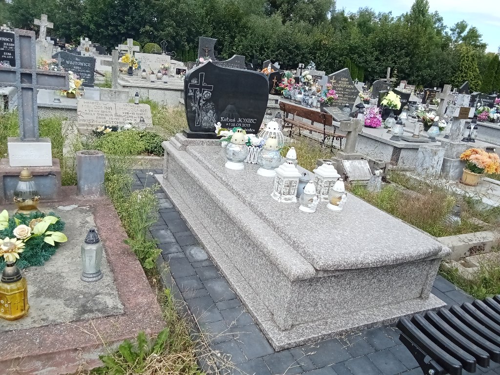 Grób JAKUB JONIEC