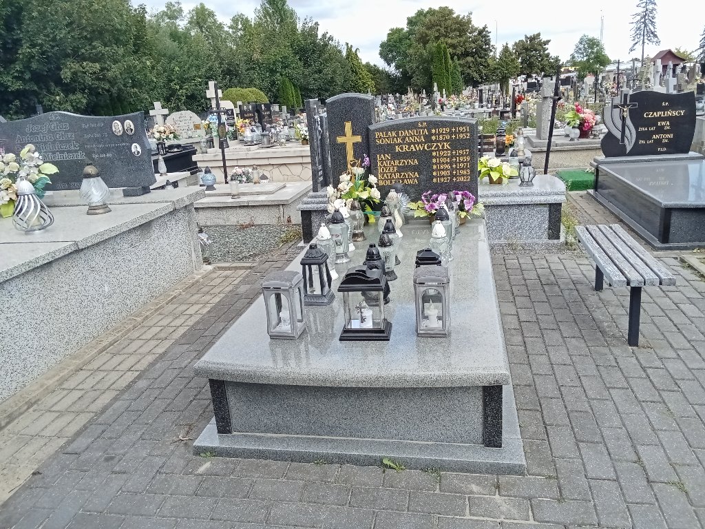 Grób KRYSTYNA KRAWCZYK