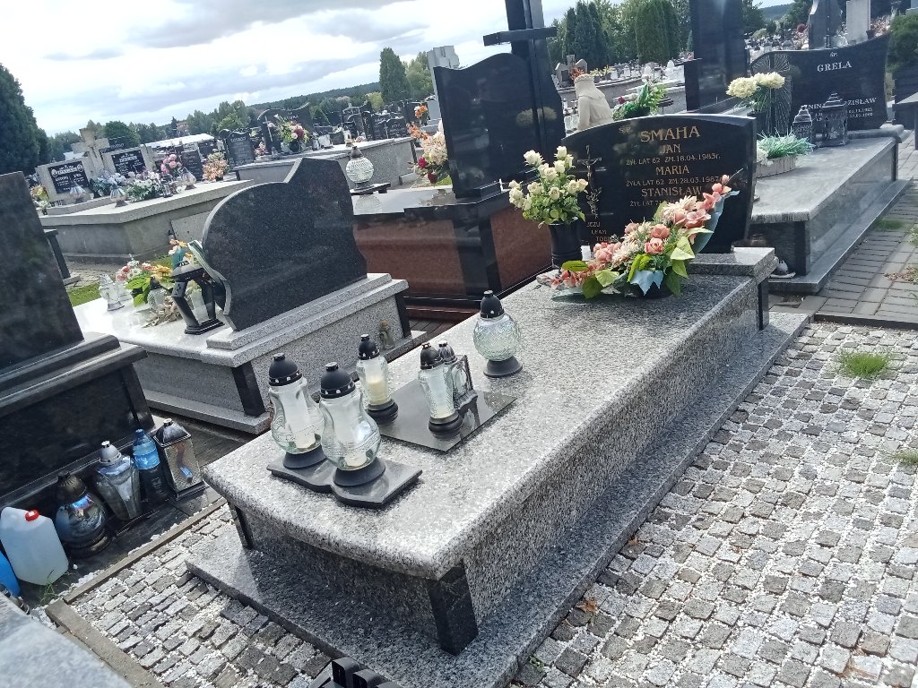 Grób MARIA SMAHA