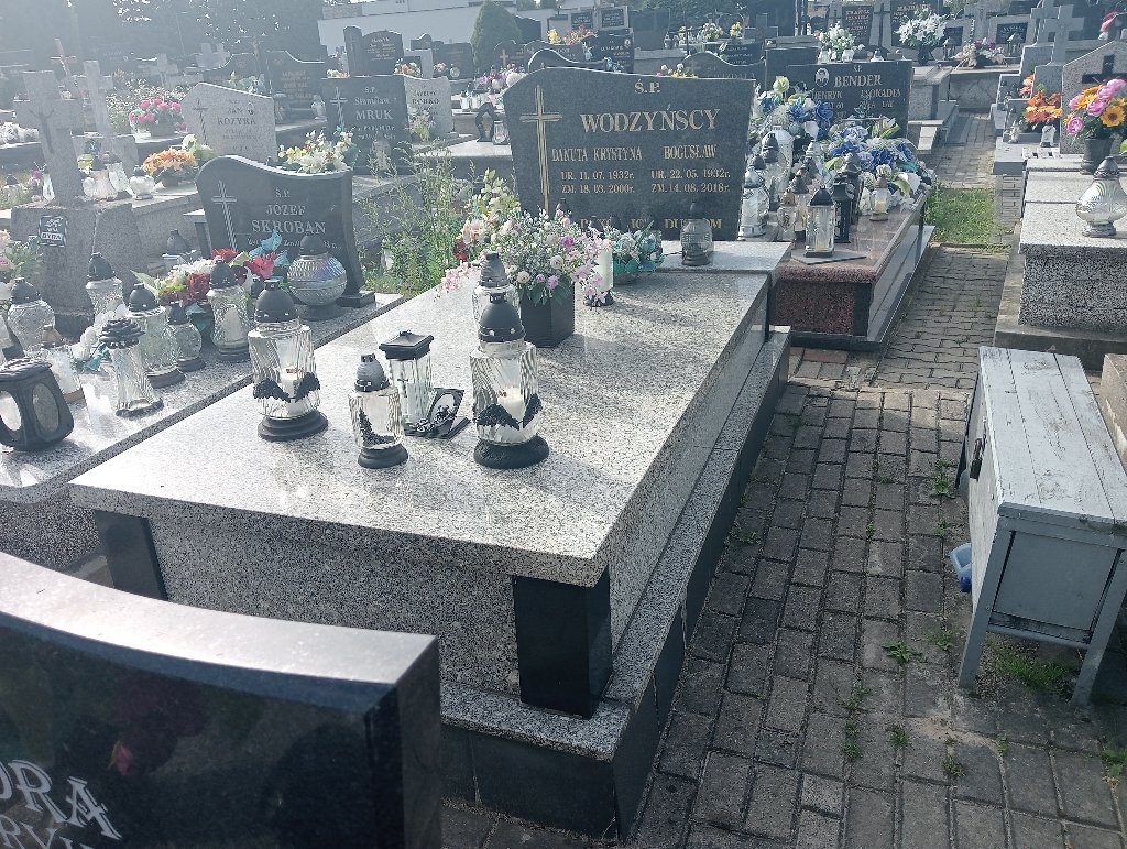 Grób DANUTA WODZYŃSKA