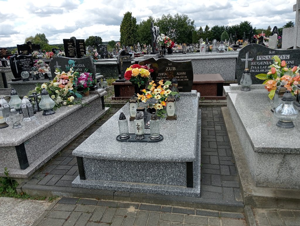 Grób ZOFIA ZUB
